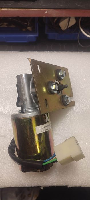 Silnik wycieraczek ZN-181 12V STAR 266