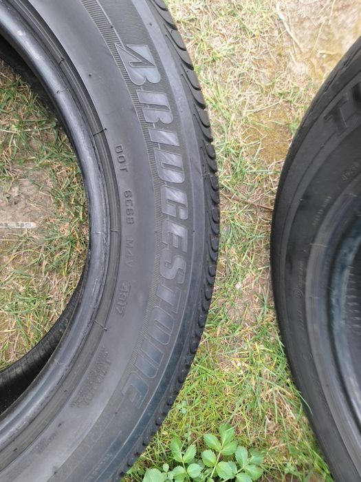 Шини 235/55R17 пара Bridgestone з Європи. Великий вибір.