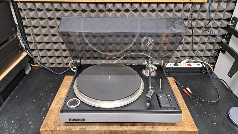 Gramofon Elac PC-900