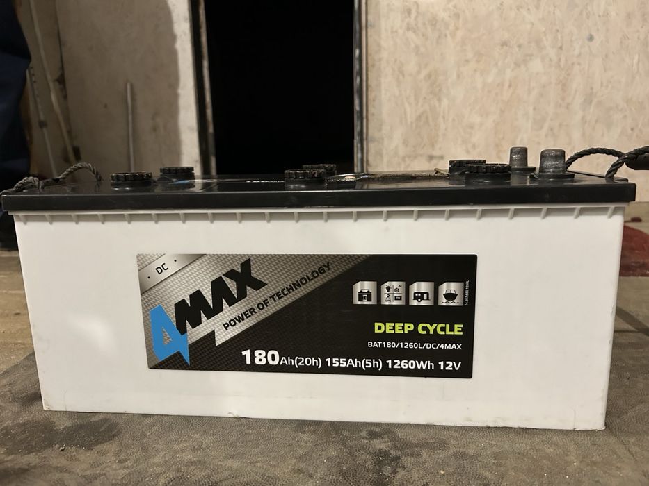 Акомулятор 180Аh(ампер). 12V