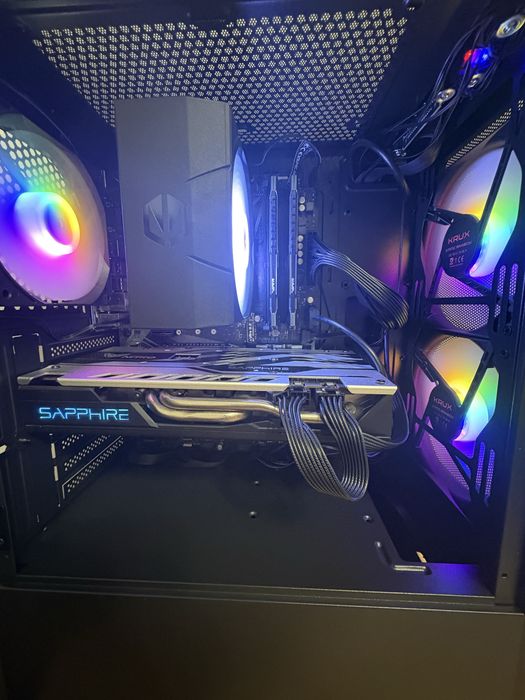 Komputer Gamingowy Ryzen 5 1600\RX580 Nitro+ 8GB\SSD512GB\8GB 3200Mhz