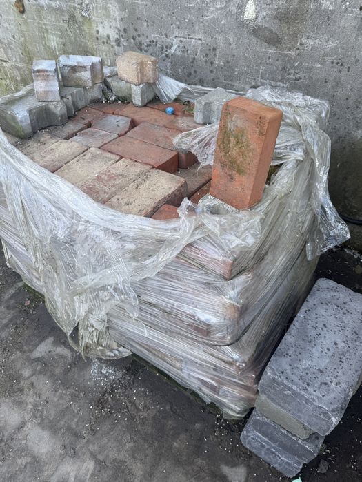 Cegła stara czerwona