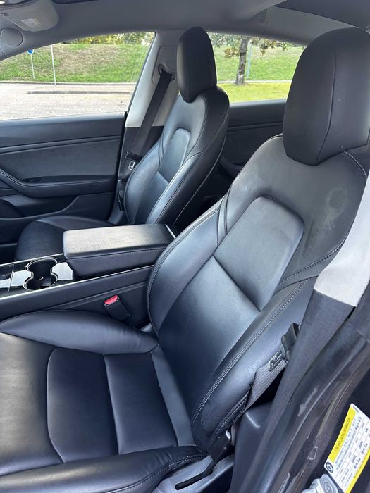 Tesla Model 3 — fotografia 10