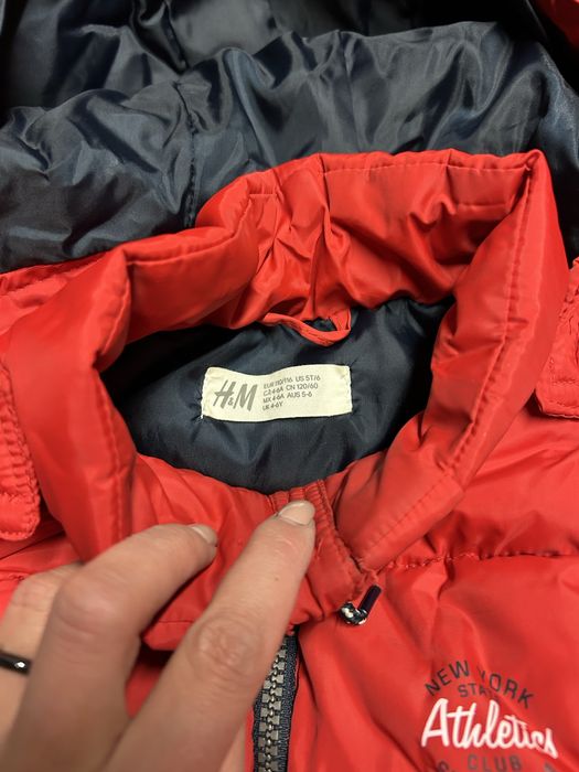 Bezrekawnik z odpinanym kapturem