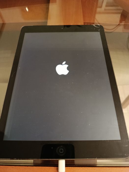 IPAd  Bloqueado mas em bom estado geral