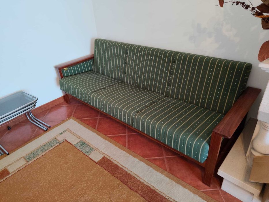 Conjunto de sofás (Cama e 2 individuais)