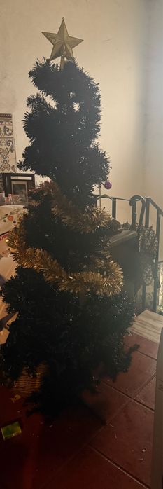 Arvore de natal com enfeites