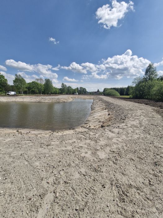 Wynajem koparki long