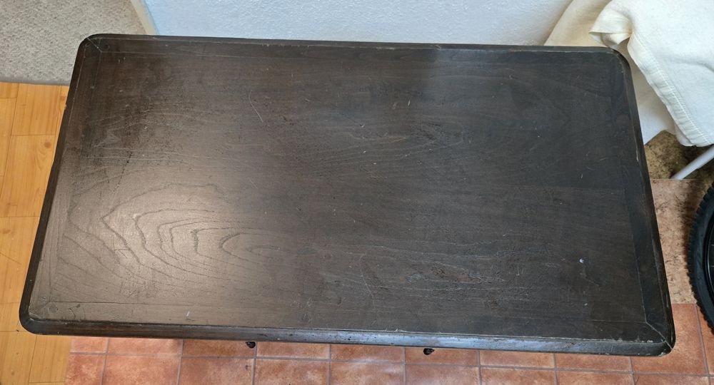 Mesa de apoio antiga em madeira