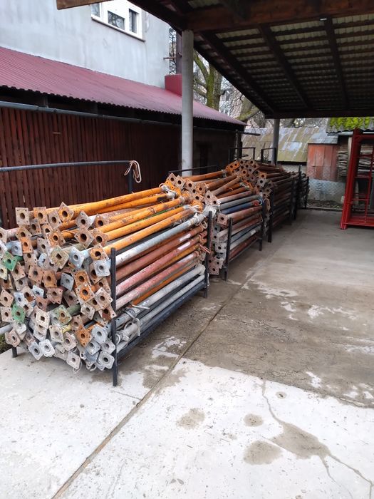 стойки опалубки  під перекриття