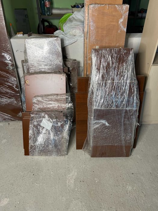 Меблі офісні, столи з шафами, директора стіл та стільці