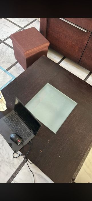 Mobília de sala- mesa e móvel de tv