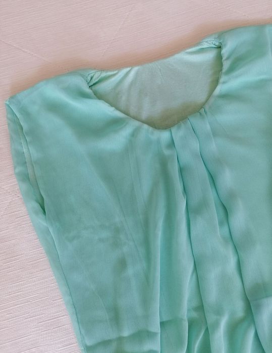 Vestido azul/verde menta e saia preta, tamanho M/38