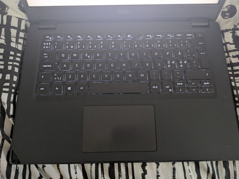 Ноутбук Dell Latitude 3410 / 14" Full HD IPS / i3-10110u