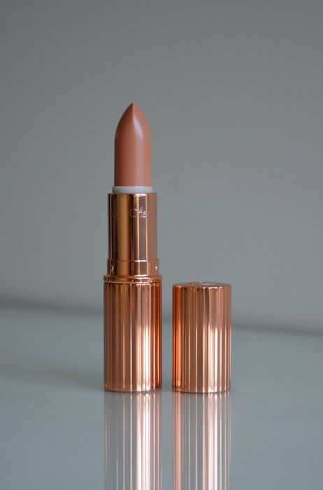 Charlotte Tilbury Kissing Nude Kate pomadka nude ORYGINAŁ