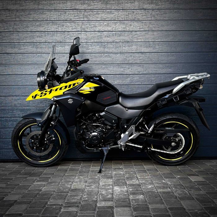 Продам мотоцикл Suzuki V-Strom 250 (0120)