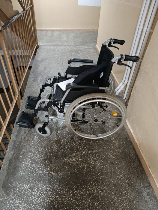 Wózek inwalidzki Vitea Care do 50kg