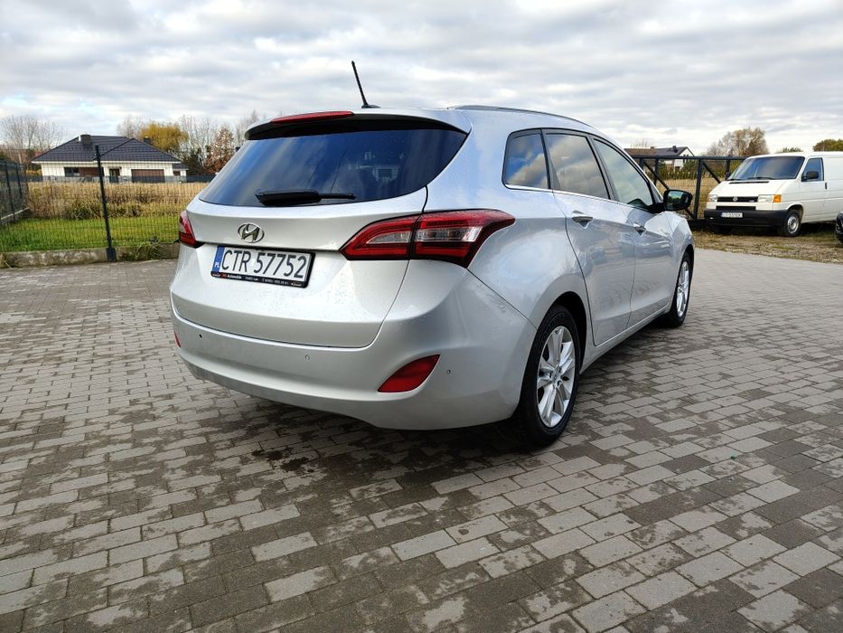 Hyundai i30 1.6 CRDI klimatyzacja alufelgi nawigacja zaniana