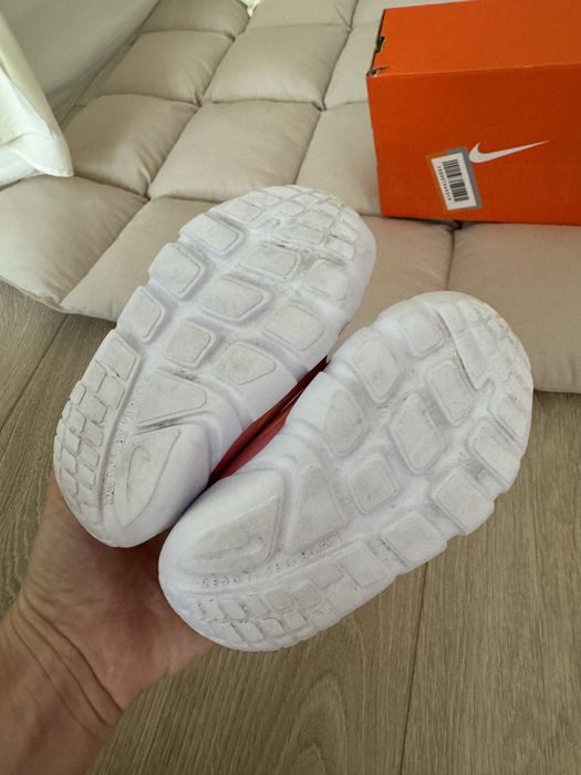 Кросівки Nike на дівчинку