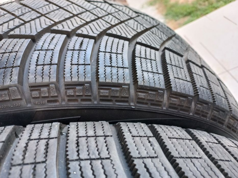Pirelli  Winters Ice Zero FR  255.45.20