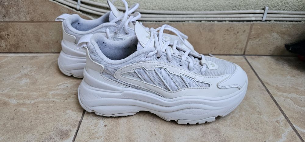 ADIDAS OZGAIA damskie buty rozmiar 39⅓ wkładka 24,5cm