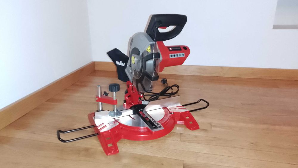 Ukośnica, piła WYPOŻYCZALNIA wynajem Myszków ul. Sadowa 27a.