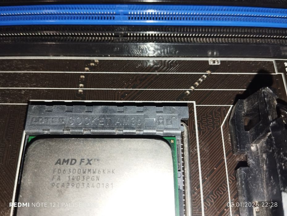 Материнская плата - AMD MSI 760GA-P43 (FX) - sAM3+
Процесор - AMD FX63