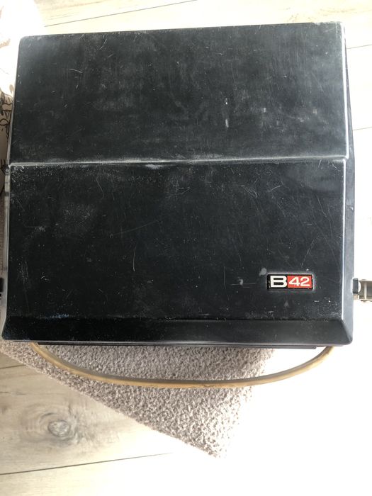 Magnetofon szpulowy Tesla B42