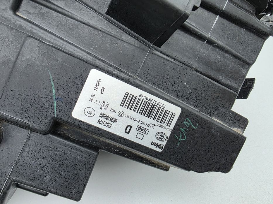 TOYOTA PROACE CITY lampa prawa przednia EU 18-23