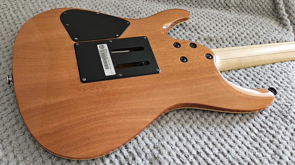 Ibanez Prestige S6570SK STB Made in Japan + case pod S-kę, lo-pro edge