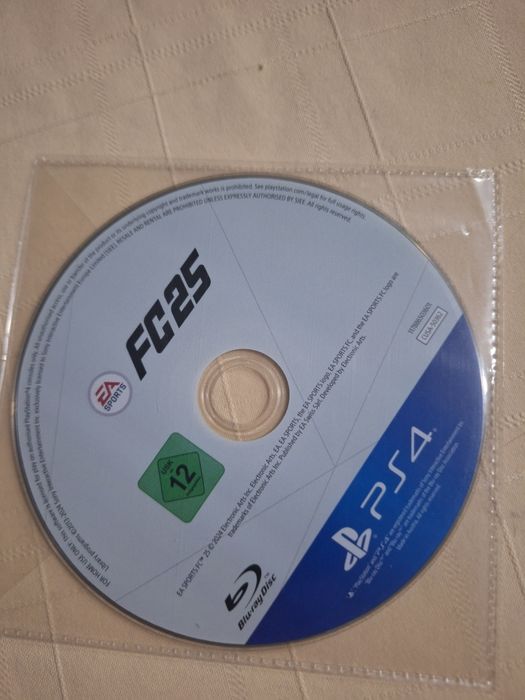 PS4 + 2 comandos436638697601126404