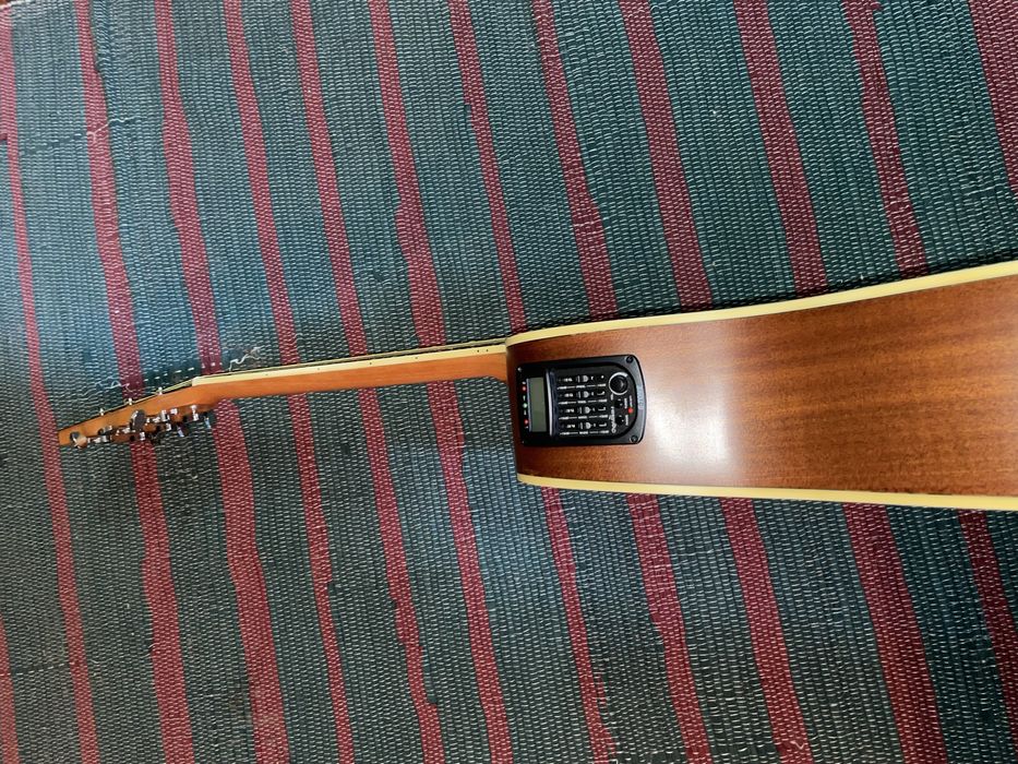 Guitarra Semi Acustica Leon