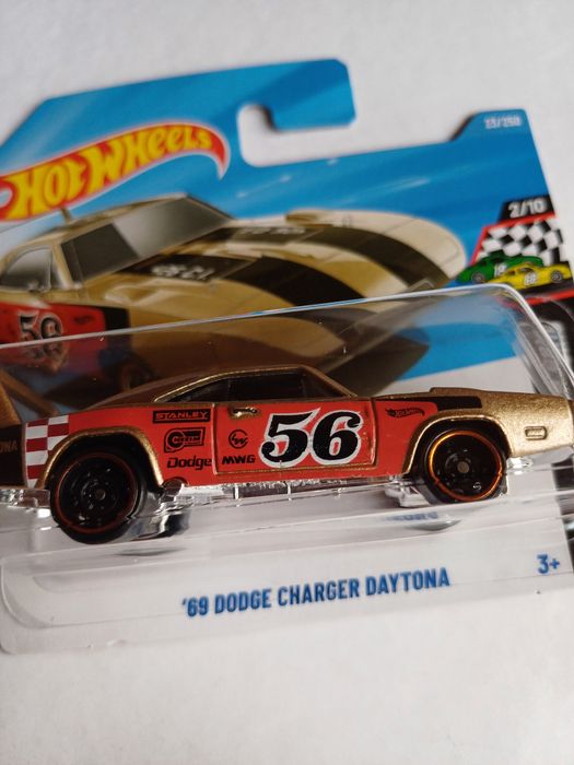 Hot Wheels 69 Dodge Charger Daytona