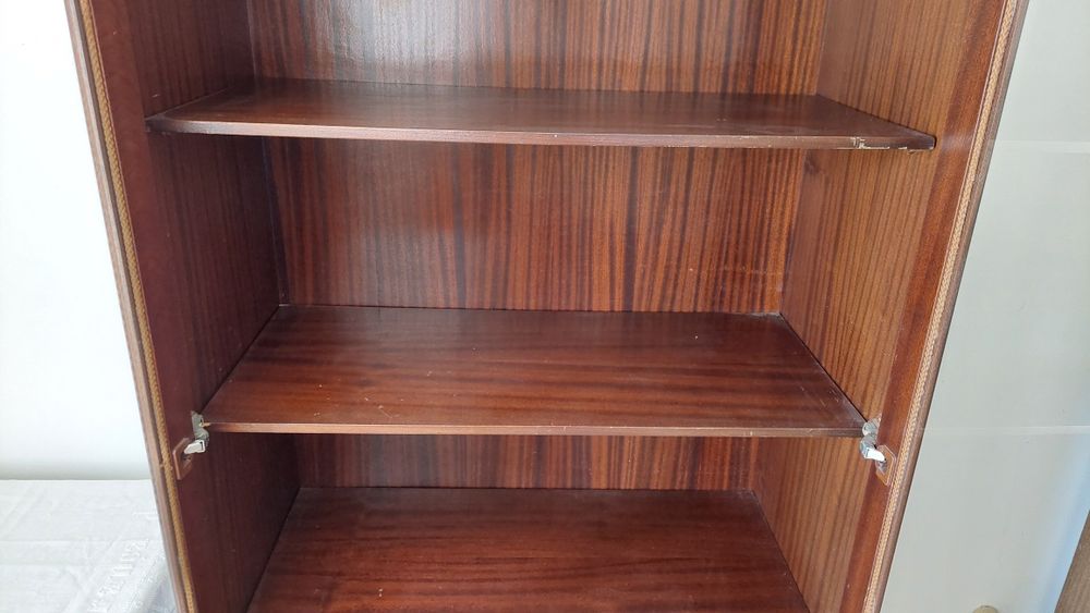 Vitrine/vitrina (faz parte de conjunto)