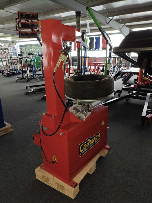 Máquina de Montar/Desmontar Pneus CORMACH F21 JL20