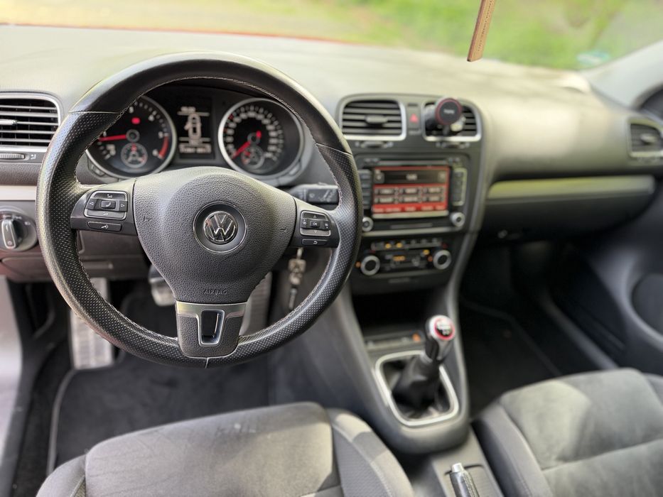 Volkswagen Golf VI