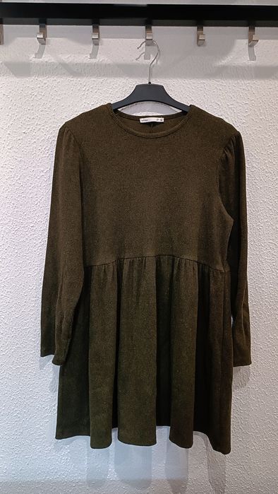 Vestido verde escuro em formato A