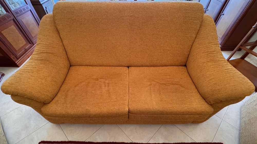 Sofá cama, 2 maples e 1 banco