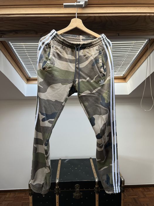 Adidas camo pants
