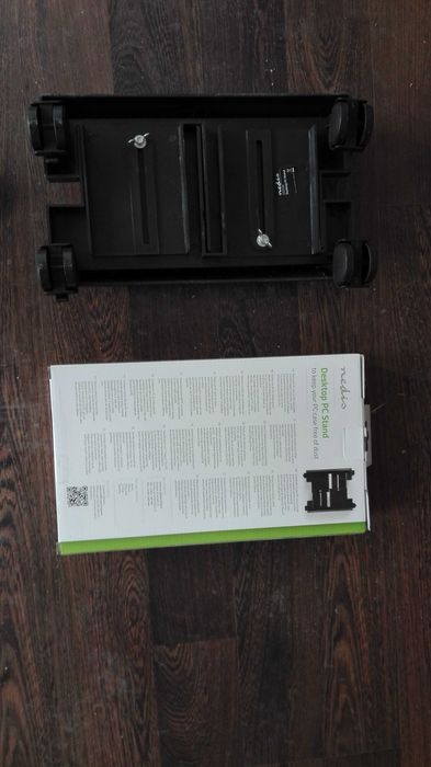 Suporte PC regulável com 4 rodas