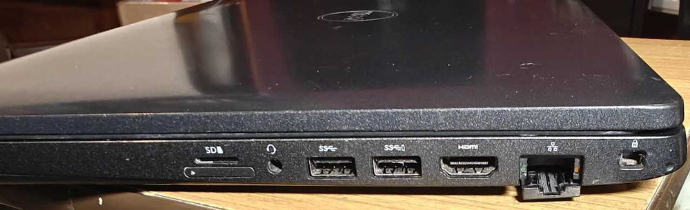 Szybki Dell Latitude 5500 Win 11 16/512 i5-8365u Podświetlana klaw 15,