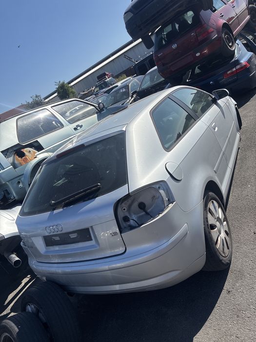 Audi a3 8p caly na czesci