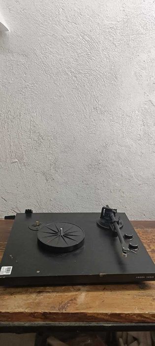 Вініловий програвач Argon Audio неробочий на розборку під ремонт
