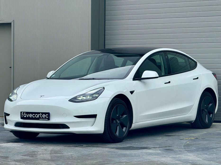Tesla Model 3 Standard Range Plus RWD