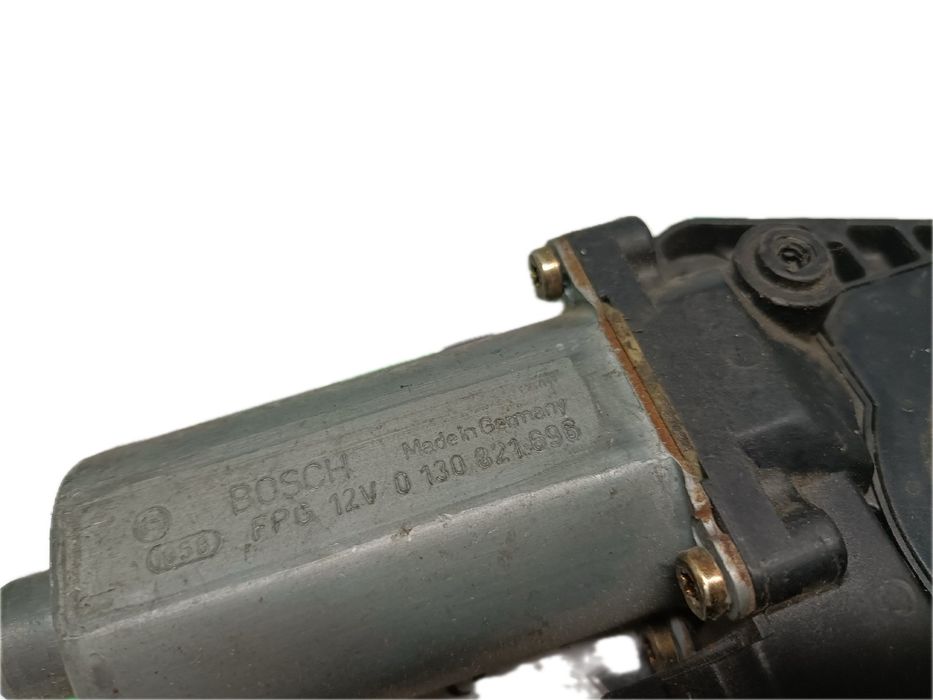 Motor vidro trás direito VOLKSWAGEN Passat (3B3)