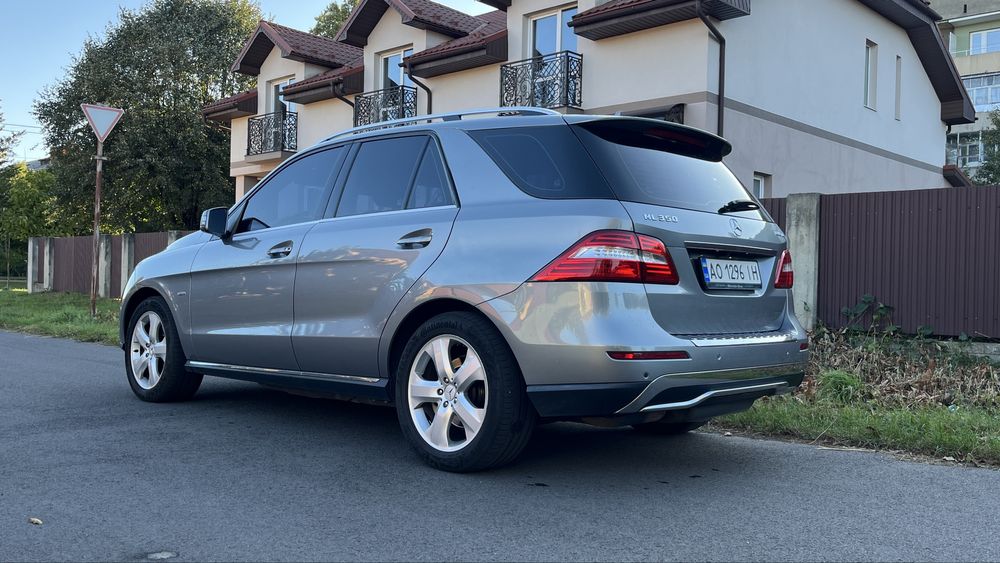 Mercedes-Benz ML350 2012 пневмо 3.0 diz