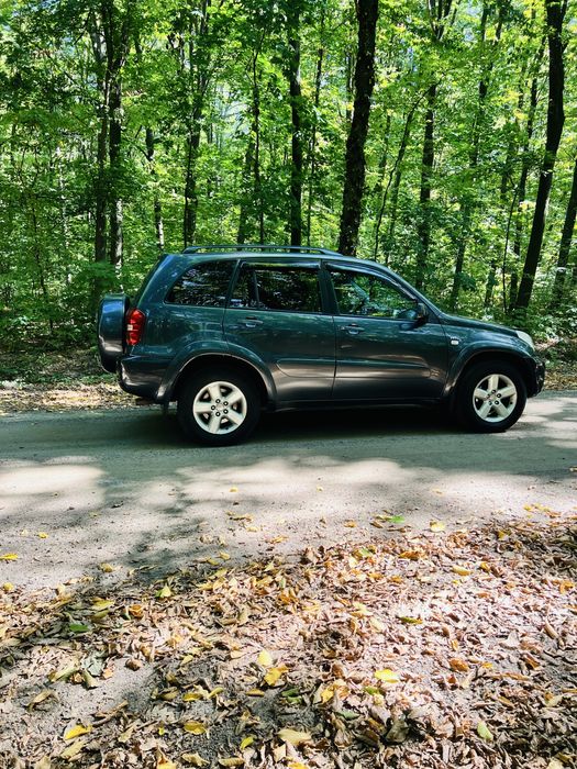 Продам Toyota RAV4