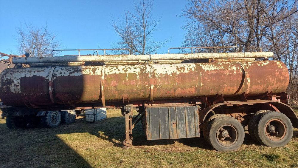 Напівпричіп цистерна