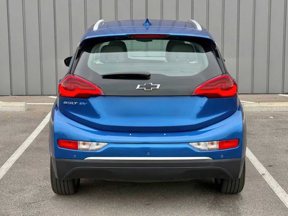 Chevrolet Bolt EV      2020