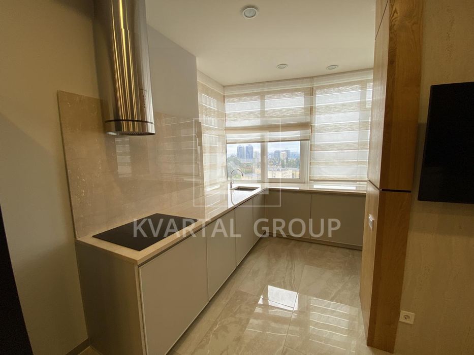 Продам 2к квартиру 96м2 з якісним ремонтом на Печерську!